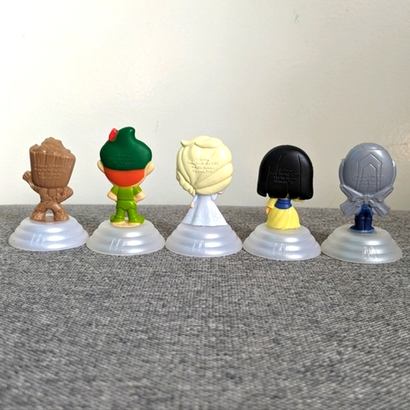 2023 McDonald's Disney 100th Anniversary Toys Elsa Mulan Peter Pan Groot Happy - Picture 3 of 5